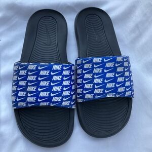 Nike mens Victori one slides/sandals